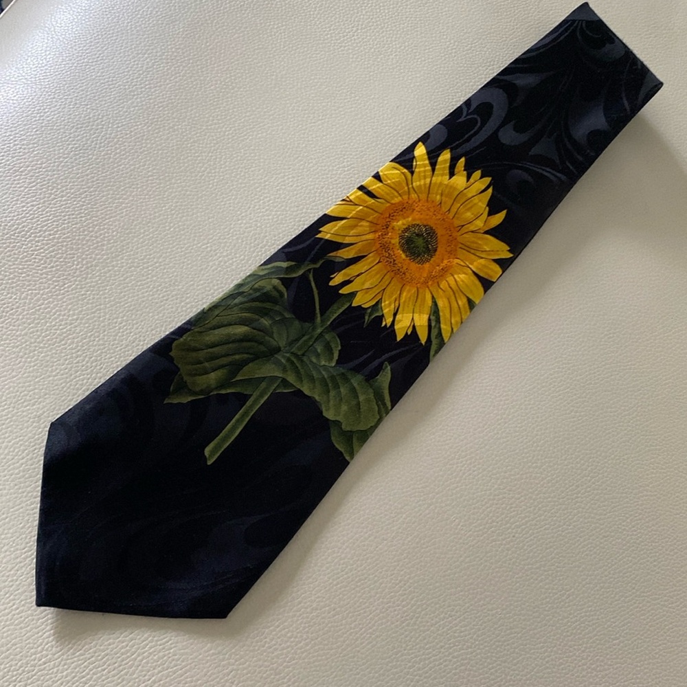 Sunflower Tie